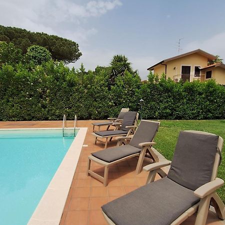 Casa Vacanza Villa Romano นีโกโลซี ภายนอก รูปภาพ